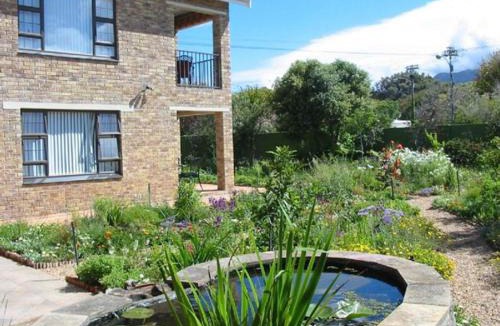 Bergvliet House | Ascot Gardens Self Catering