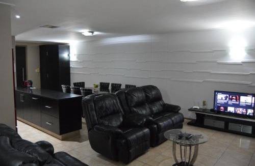 Durban Point Apartment | Accommodation Front - Deluxe 6 Sleeper with Rooftop Pool