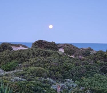 Bluewater Bay House | House Haven Guesthouse