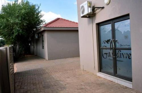 Taung Station House | Gaediwe Guesthouse