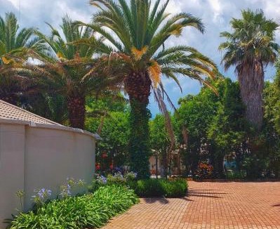 Lochvaal House | Clivia Lodge