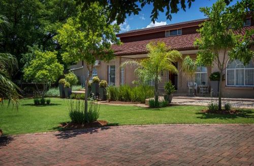 Langenhoven Park House | Park Living Guesthouse