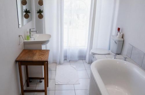Langenhoven Park House | Park Living Guesthouse