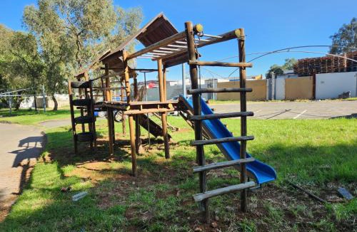 Greater Johannesburg Metropolitan Area Hotel | Palm Continental Hotel