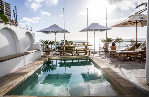 Camps Bay Hotel | Sea Castle Hotel Camps Bay