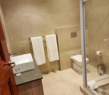 Warner Beach Hotel | 12 Oceans Hotel and Conference Centre