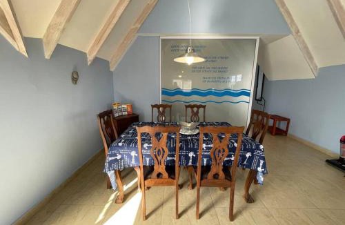 Sunset Beach Apartment | De Blauwvoet - Meerkat (Sunset Beach)