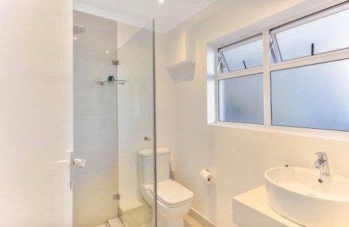 Mouille Point Apartment | First floor apartment with beautiful sea view