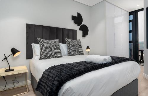 Cape Town City Centre Apartment | 16 on Bree Apartments
