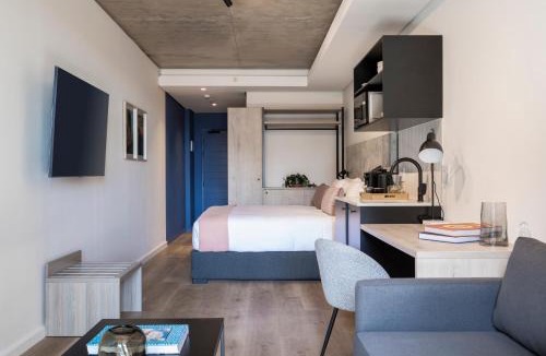 Sea Point Hotel | Home Suite Hotels Station House