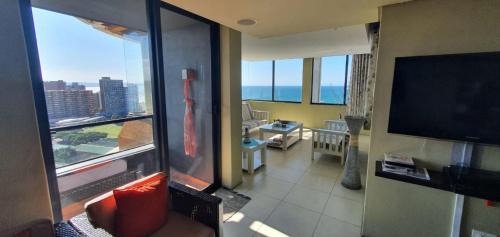 Durban Point Apartment | Accommodation Front - Tastefully Furnished 6 Sleeper with Ocean Views
