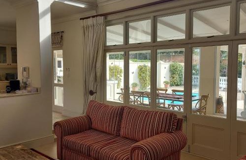Lakeside House | Rustic Manor Guest House