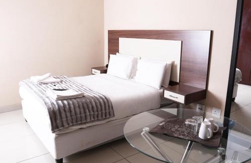 Greater Johannesburg Metropolitan Area Hotel | Eagle Nest Luxury Accommodation