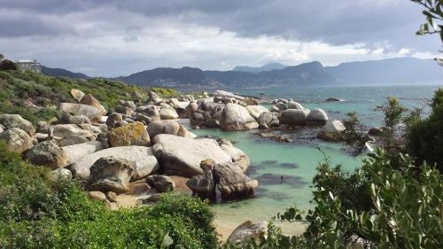 Simon's Town Bed & Breakfast | Boulders Beach Hotel and Restaurant