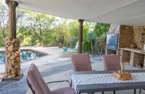 Oudtshoorn House | Aloe Manor