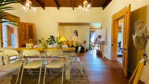 Hoekwil House | Lemon Tree Countryside Holiday Home