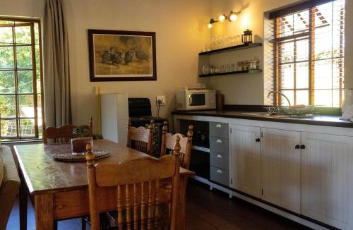 Stellenbosch Hotel | Zebra Cottage and Lodge