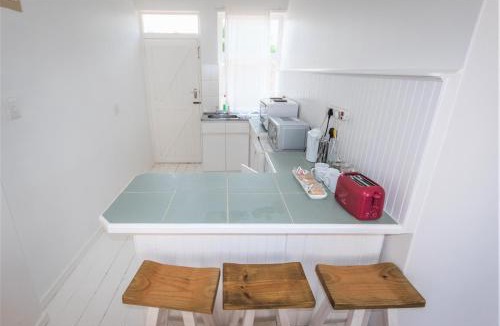 Simon's Town Bed & Breakfast | Boulders Beach Hotel and Restaurant