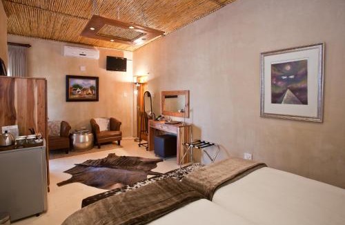 Buffelsdrift Cabin | Surval Boutique Olive Estate