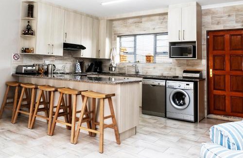 Colchester Apartment | Settle Inn Self Catering Accommodation
