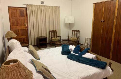 Riviersonderend Bed & Breakfast | Meerkatjie