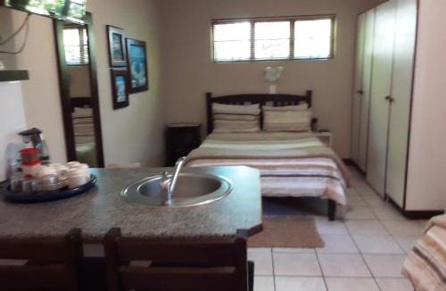 Citrusdal House | Citrusdal Guest Rooms