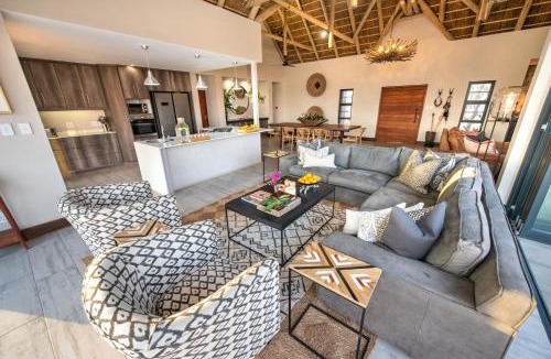 Hoedspruit Hotel | Moya Safari Villa