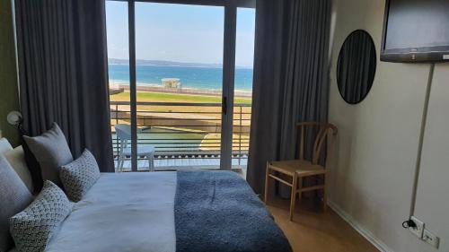 Durban Point Apartment | The Quays 405 across the Ocean near Ushaka