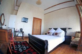Simon's Town Bed & Breakfast | Central Hotel Guest House