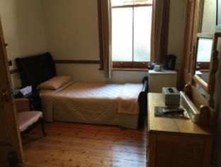Simon's Town Bed & Breakfast | Central Hotel Guest House