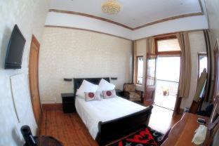 Simon's Town Bed & Breakfast | Central Hotel Guest House