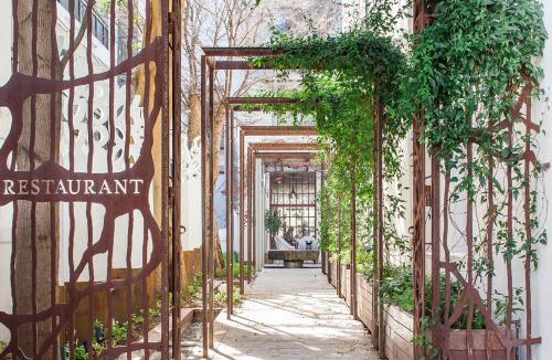 Stellenbosch Central Hotel | Oude Werf Hotel