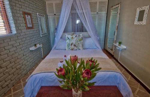 Kleinmond House | La Mer Seafront Selfcatering Accommodation Kleinmond