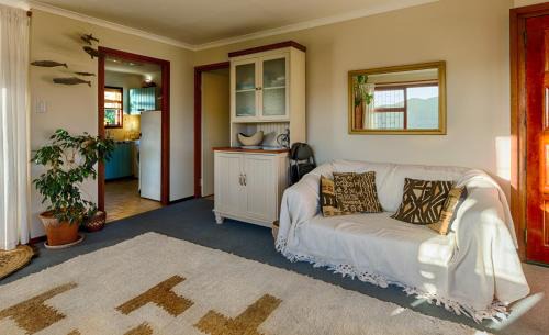Fish Hoek Apartment | Bay Vista Garden Flat