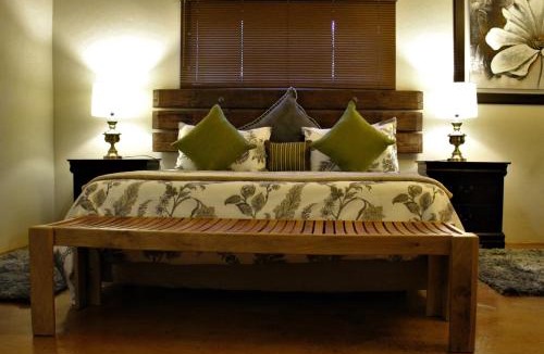 Addo Cabin | Valley Bushveld Country Lodge