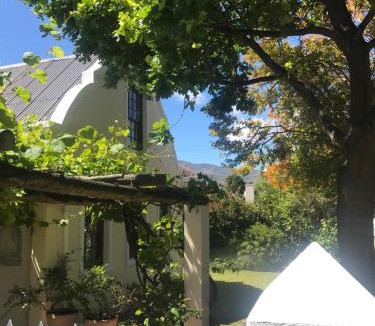 Eastcliff House | Chinta Cottage Hermanus