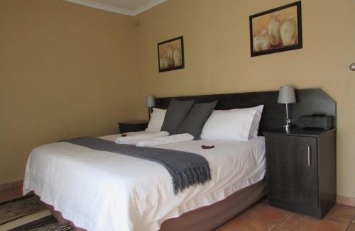 Emalahleni House | Oasis Of Life Guest House