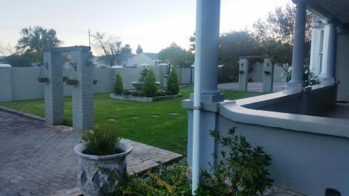 Komani House | Tranquil House B&B 10 Berry St