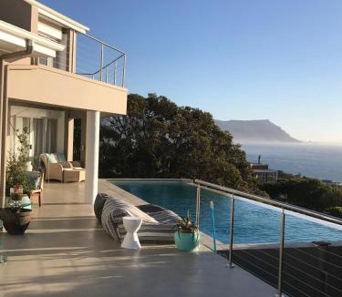 Froggy Farm House | Residence William French