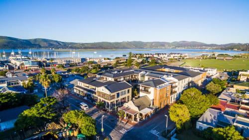 Knysna Central Hotel | aha The Rex Hotel