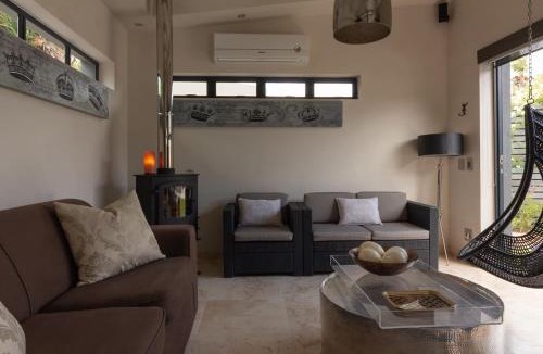 Edgemead Apartment | Crown Comfort - Affordable luxury - Private Pool & Hot Tub Under Roof