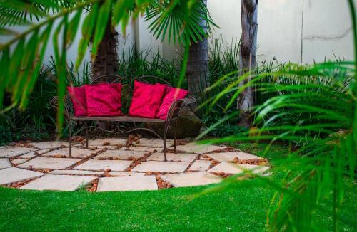Silver Lakes House | Casa Flora Guesthouse