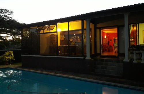 Illovo Beach Bed & Breakfast | Birdcage B&B