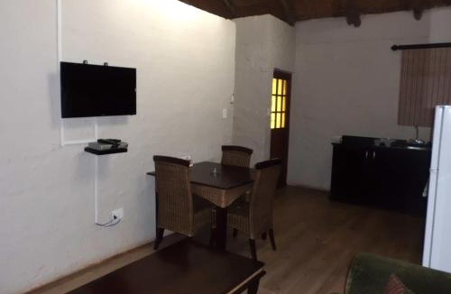 Bloemfontein Cabin | Bains Lodge - Sustainable Electricity
