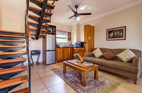 Greater Johannesburg Metropolitan Area Hotel | Hoyohoyo Chartwell Lodge
