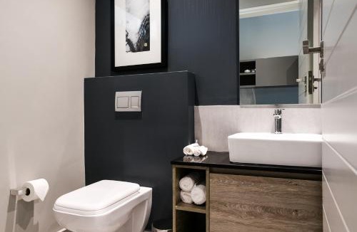 Greater Johannesburg Metropolitan Area Apartment | Mint Hotel Sandhurst