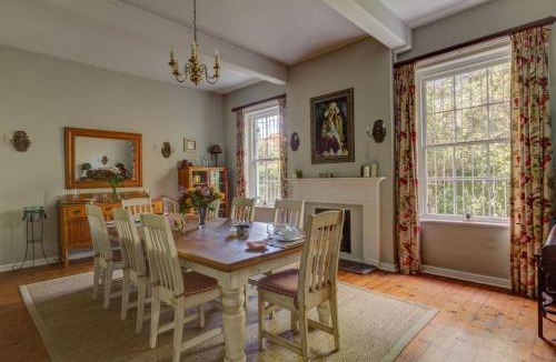 Rondebosch Bed & Breakfast | Sandown Lodge