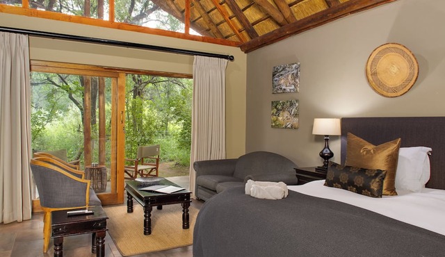 Black Rhino Game Lodge in Pilanesberg National Park