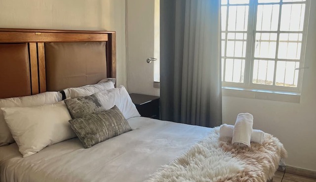Serene Thatched Roof Retreat in Faerie Glen, Pretoria in Pretoria