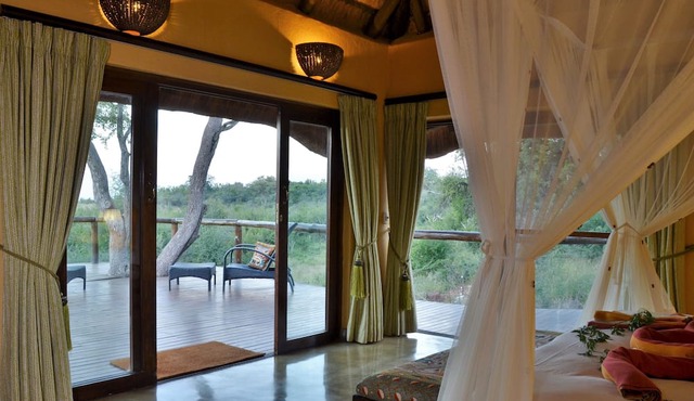 Motswiri Private Safari Lodge in Ramotshere Moiloa